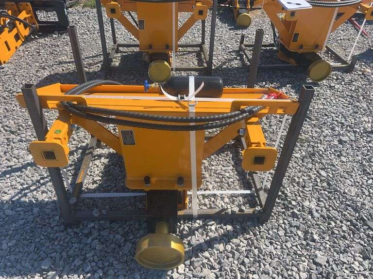 FUTURE SKID STEER PILE HAMMER