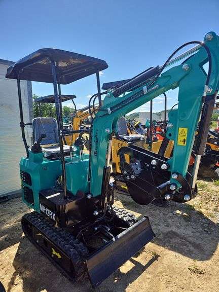 CFG INDUSTRIAL MH12RX MINI EXCAVATOR