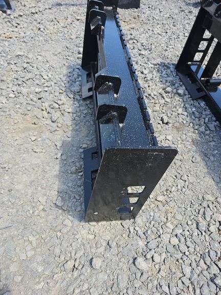 WOLVERINE SKID STEER PALLET FOR ATTACHMENT