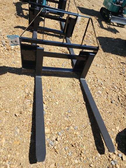 Skid Steer Pallet Forks