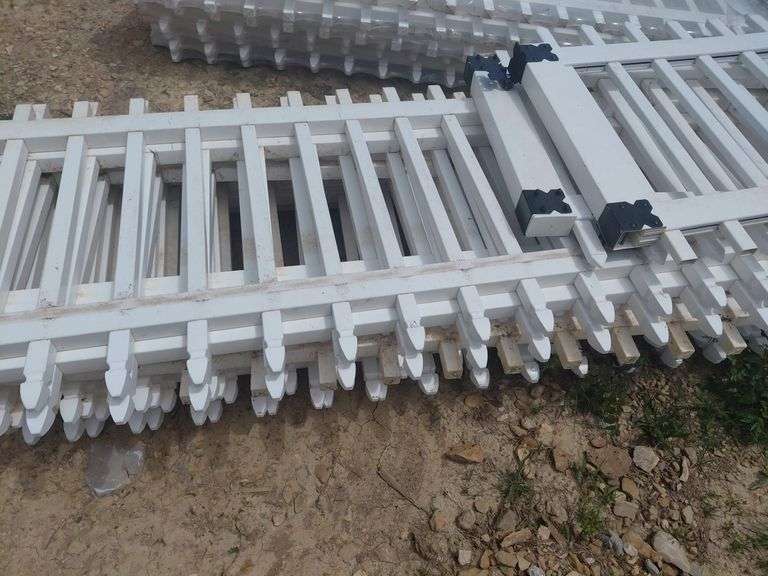 FREEDOM VINYL FENCING