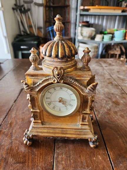 Vintage-style Gold Metal Quartz Mantle Clock