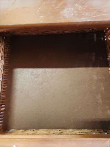 END TABLE WITH WICKER DRAWERS