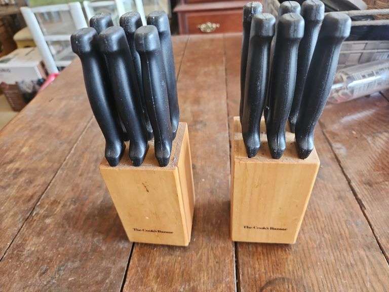 The Cook's Bazaar Kitchen Knives Block