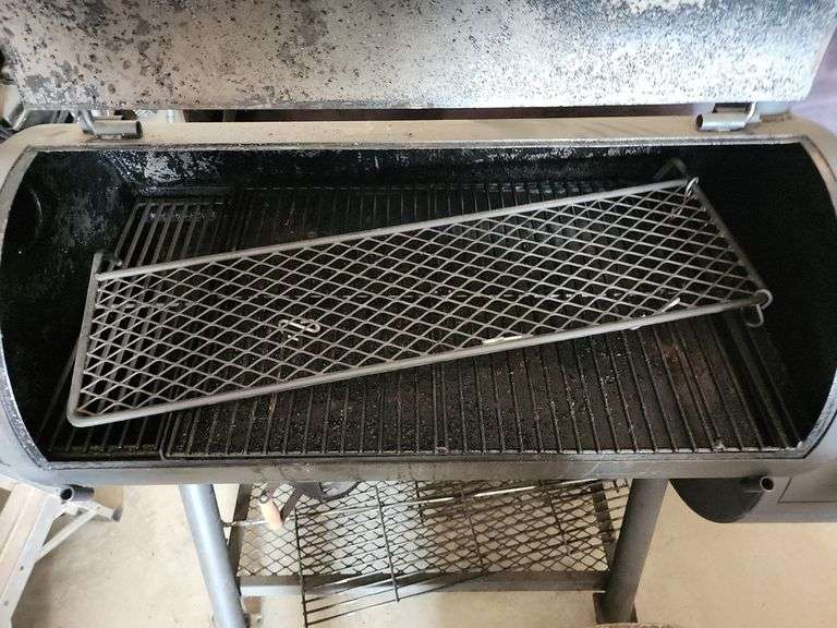 Oklahoma Joe's Offset Smoker & Grill