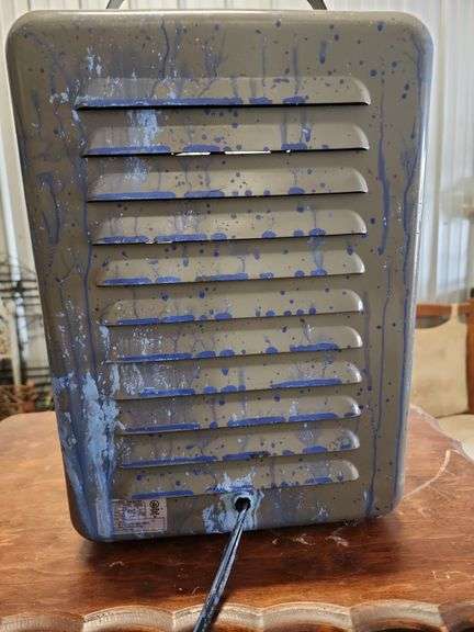 grey Aloha Breeze 1500-watt milkhouse space heater