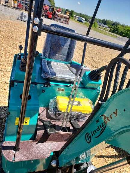 CFG INDUSTRIAL H15R MINI EXCAVATOR