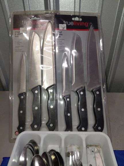 Various silverware and knives