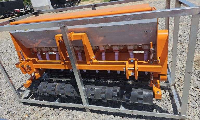 LANDHONOR NO-TILL SEED DRILL