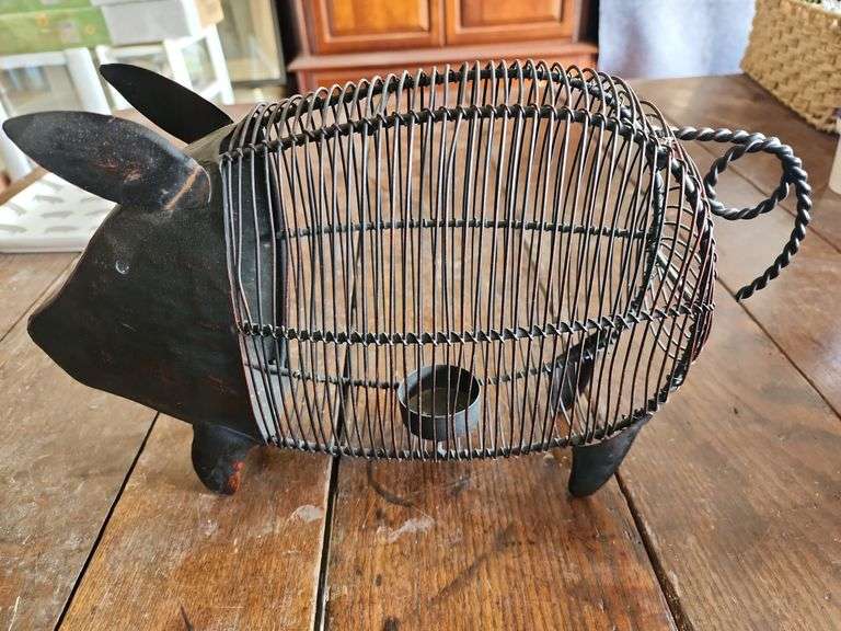 PIG TEALIGHT HOLDER AND PIG PLATE