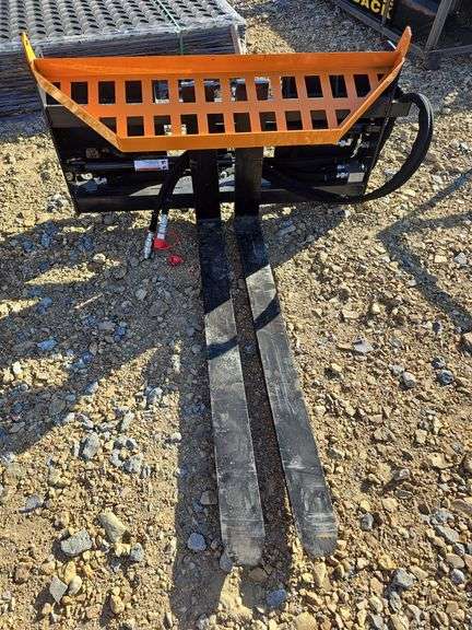 LANDHONOR HYDRAULIC SKID STEER PALLET FORKS