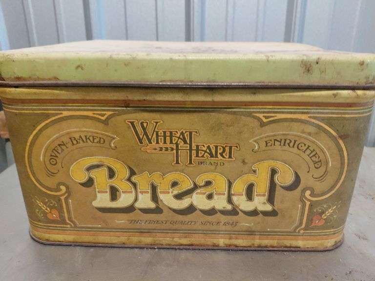 Wheat heart bread box