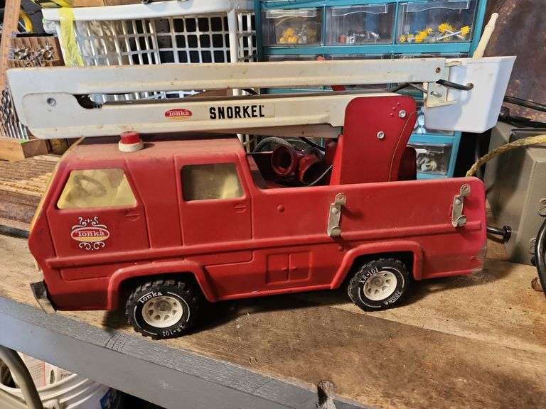 Tonka Snorkel fire truck