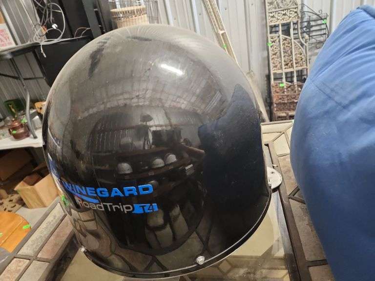 Winegard RoadTrip T4 In-Motion RV satellite antenna