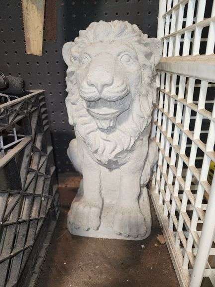 Concrete lion
