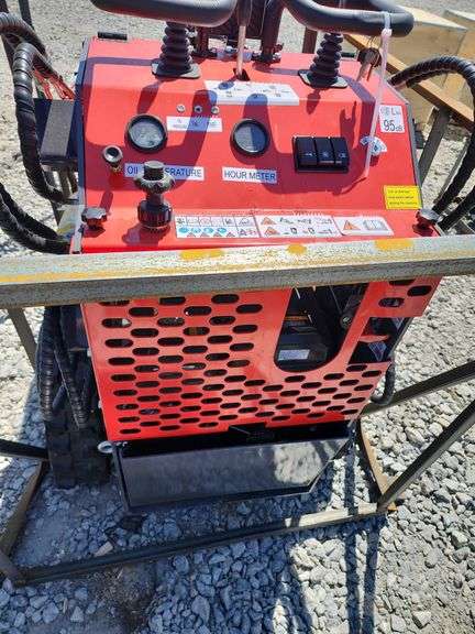 AGT MINI SKID STEER YSRT14 TRACK LOADER