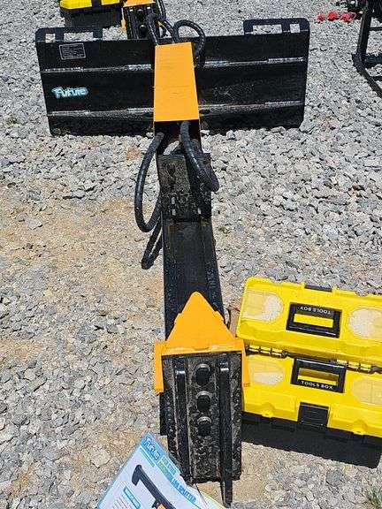 FUTURE SKID STEER HORIZONTAL LOG SPLITTER