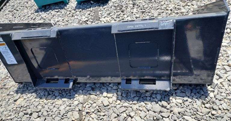 WOLVERINE SKID STEER 66" SMOOTH BUCKET ATTACHMENT
