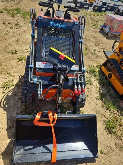 FUTURE FT36C SKID STEER LOADER