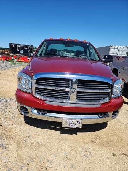 2005 Dodge Ram 3500 2WD Truck