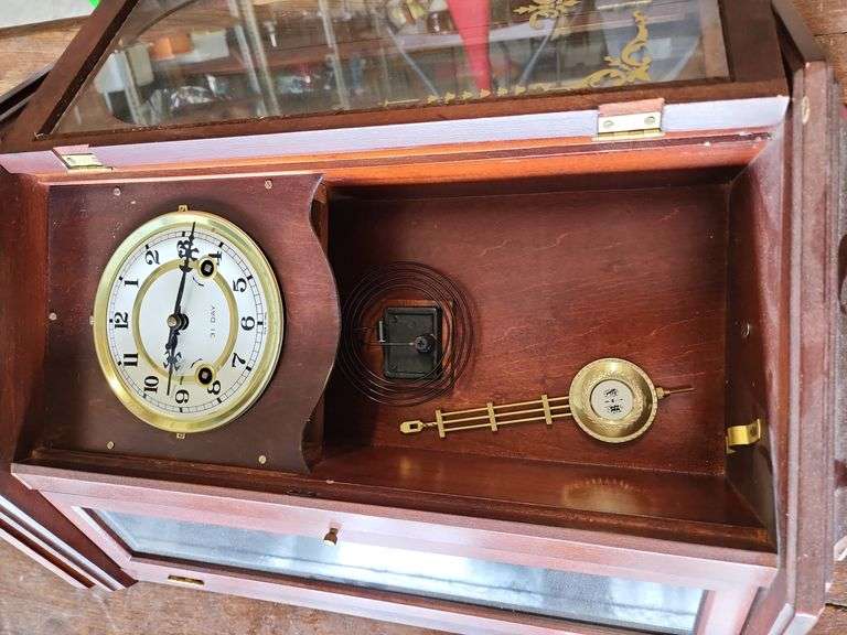 31 Day Pendulum Curio Wall Clock