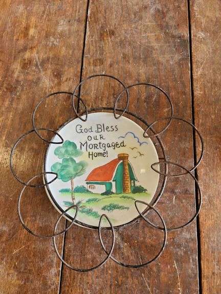 WAX WARMER AND PLATE WALL DECOR
