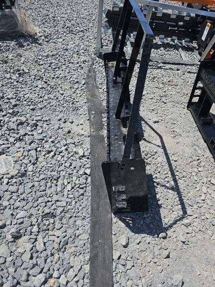 WOLVERINE SKID STEER PALLET FOR ATTACHMENT