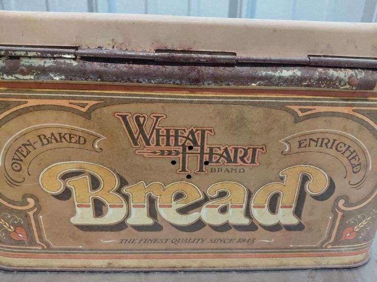 Wheat heart bread box