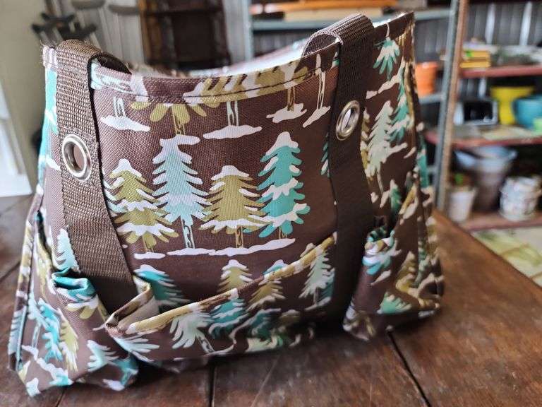 Tote bag and blanket