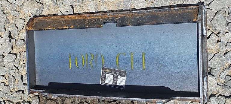 MINI SKID STEER ADAPTER PLATE