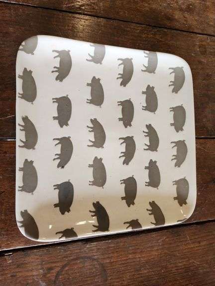 PIG TEALIGHT HOLDER AND PIG PLATE