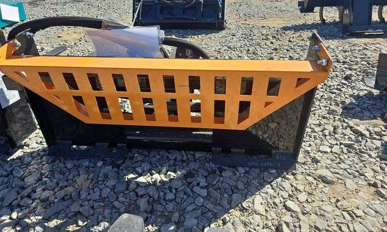 WOLVERINE HYDRAULIC PALLET FORKS