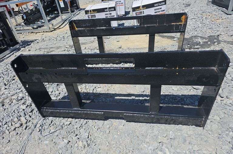 WOLVERINE SKID STEER PALLET FOR ATTACHMENT