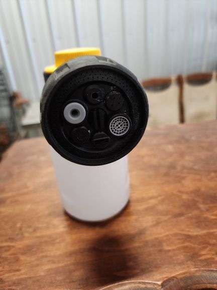 Outdoor spray bottles