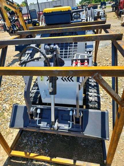 ZJG SKID STEER LOADER