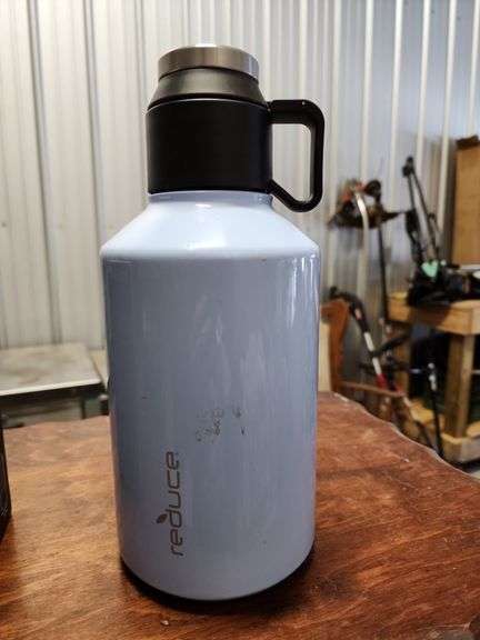 64 oz vacuum-insulated stainless steel and Universal Buddy can cooler