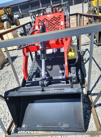 AGT MINI SKID STEER YSRT14 TRACK LOADER