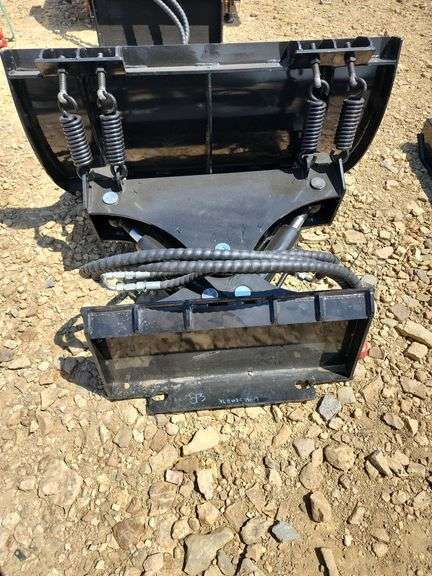 hydraulic dozer blade attachment