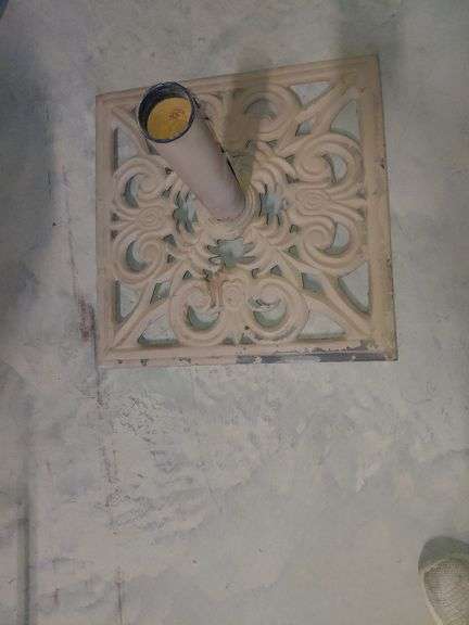 Cast-iron umbrella stand