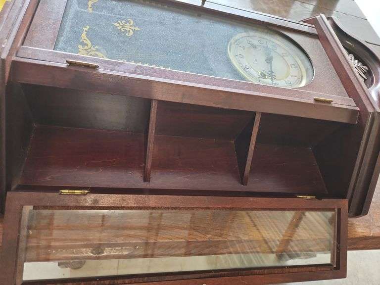 31 Day Pendulum Curio Wall Clock