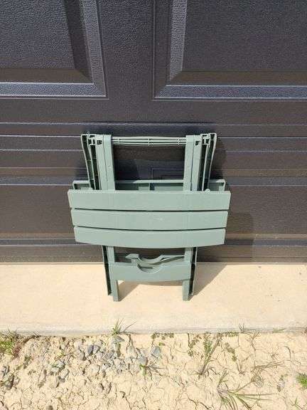 Adam's Quik-Fold Resin Side Table