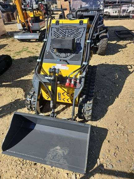 SDLANCH COMPACT MINI SKID STEER TRACK LOADER