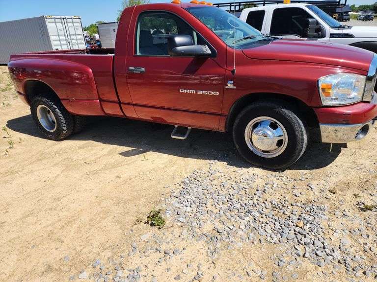 2005 Dodge Ram 3500 2WD Truck