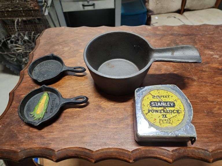 Cast iron pot and mini skillets