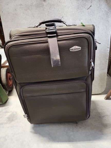 RICARDO BEVERLY HILLS SUITCASE