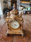 Vintage-style Gold Metal Quartz Mantle Clock