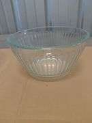 Pyrex Sculpted mixing bowls