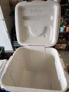 IGLOO COOLERS