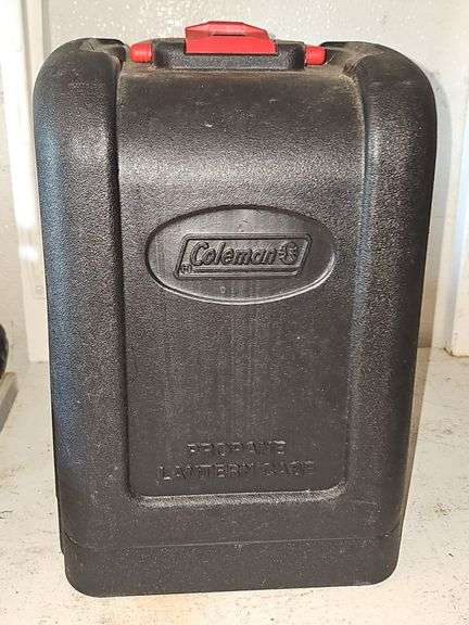 Coleman Propane Lantern with Hard-Shell Case & Propane Tank