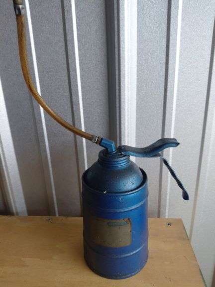 Vintage Blue Metal Thumb Pump Oiler